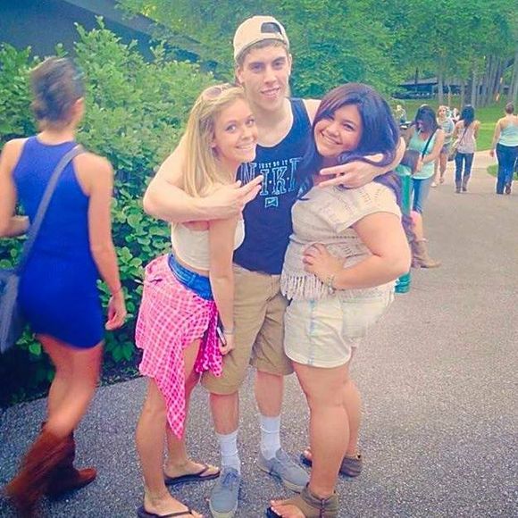 Meet your Posher, Michaela - Picture 1 of 1